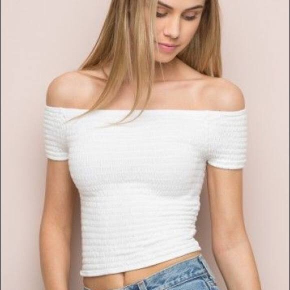 Brandy Melville ruched off the shoulder white top - Picture 1 of 4